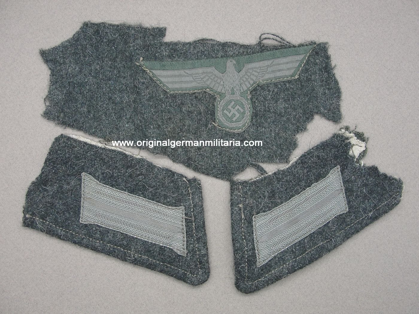 Army Enlisted Man's Cut Off Collar Tabs and Tunic Eagle - Same Tunic