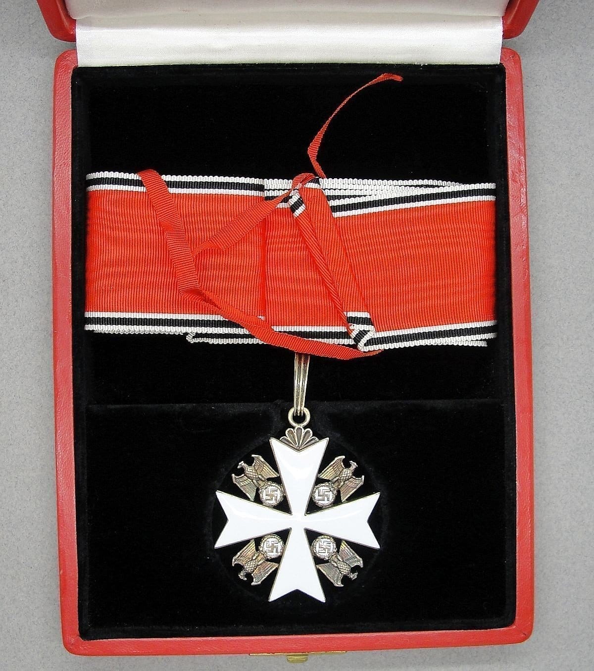 Order of the German Eagle 1st Class, by "900 21"- Godet - in Case