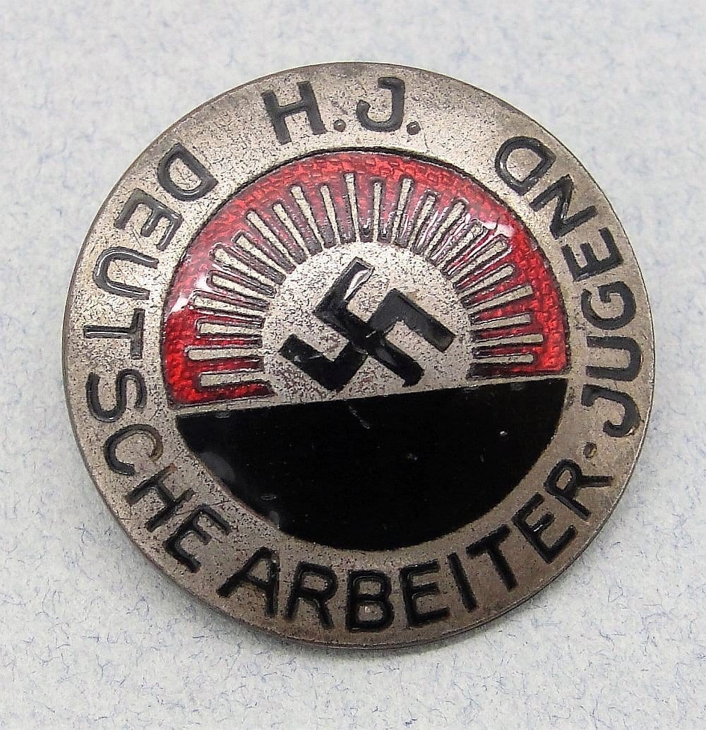 Hitler Youth Membership Badge, First Pattern