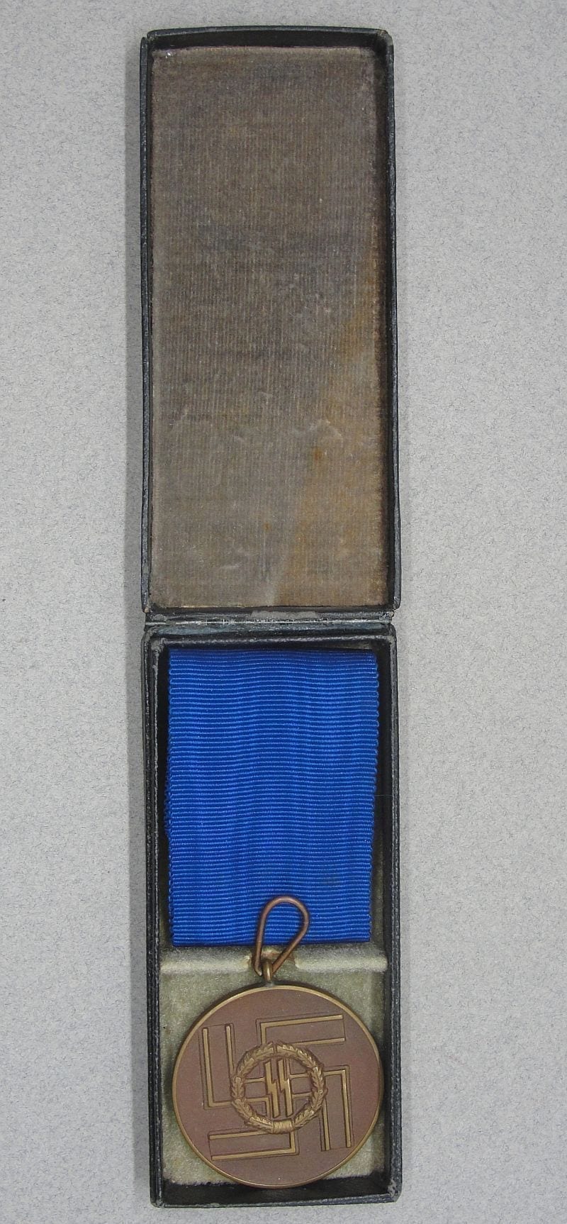 Cased SS 8 Year Service Medal, Choice