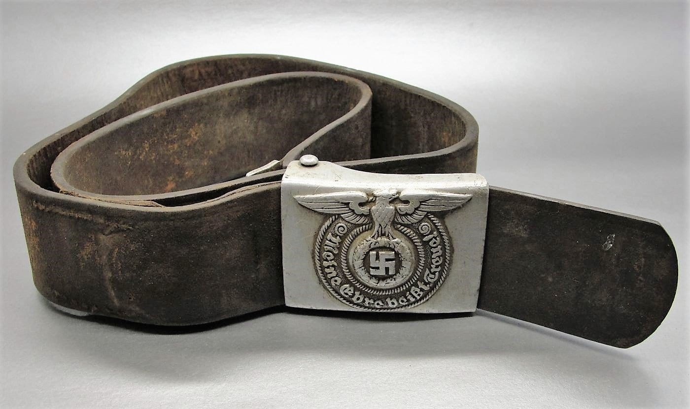 SS EM/NCOs Belt Buckle by "RZM 822/38 SS" with 1938 Dated Belt