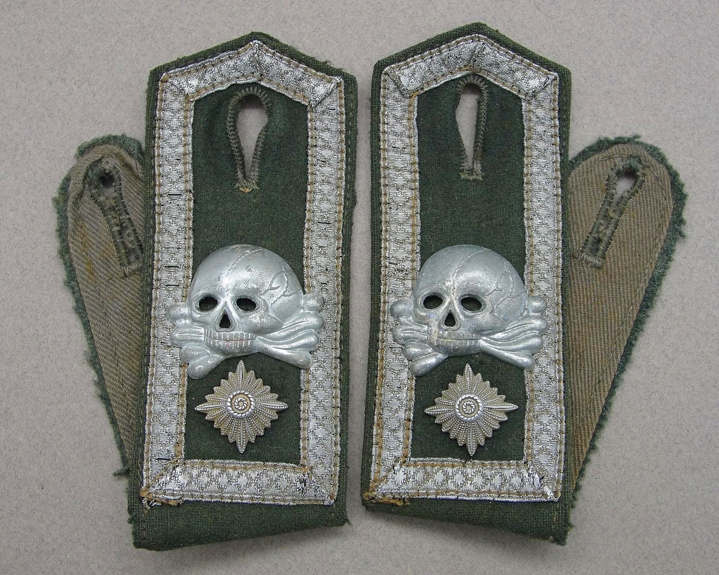 5th Cavalry Regiment Shoulder Boards with Over-sized Army/SS Cap Pattern Skulls
