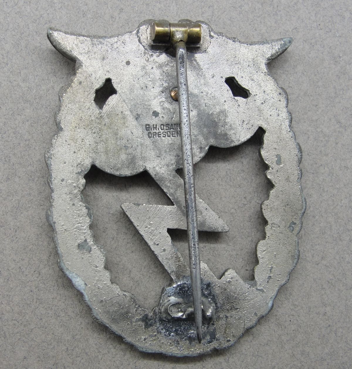 Luftwaffe Ground Assault Badge by "G.H. OSANG" Catch Gone